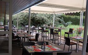 Logis Hotel Lons-Le-Saunier - Restaurant Le Grill